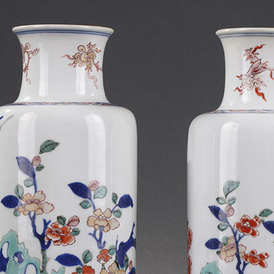 A pair of small rouleau vases decorated with birds flying among flowers - 2