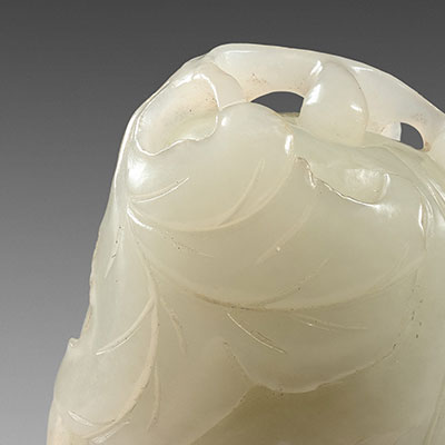 Figure de courge en jade céladon pâle sculpté - 2