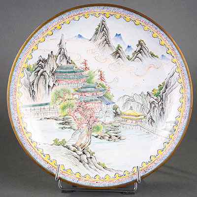 A Qianlong mark-and-period enamelled dish with landscape - 1