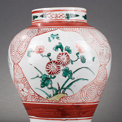稀有的⽇本 古伊万⾥ 瓷花瓶  - 1