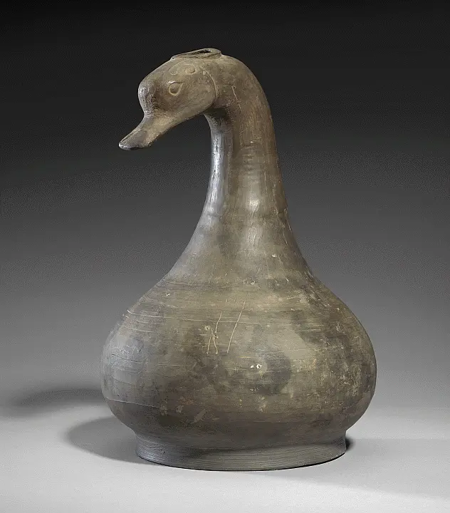Photo d'une Verseuse Canard en poterie, dynastie Han