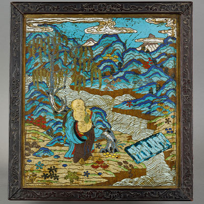 Gilded bronze Panel and cloisonné enamels depicting Milefo or Maitreya - 1