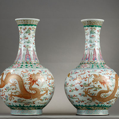 Pair of “ famille rose “ “Shangping” vases decorated with a dragon and a phoenix. - 1